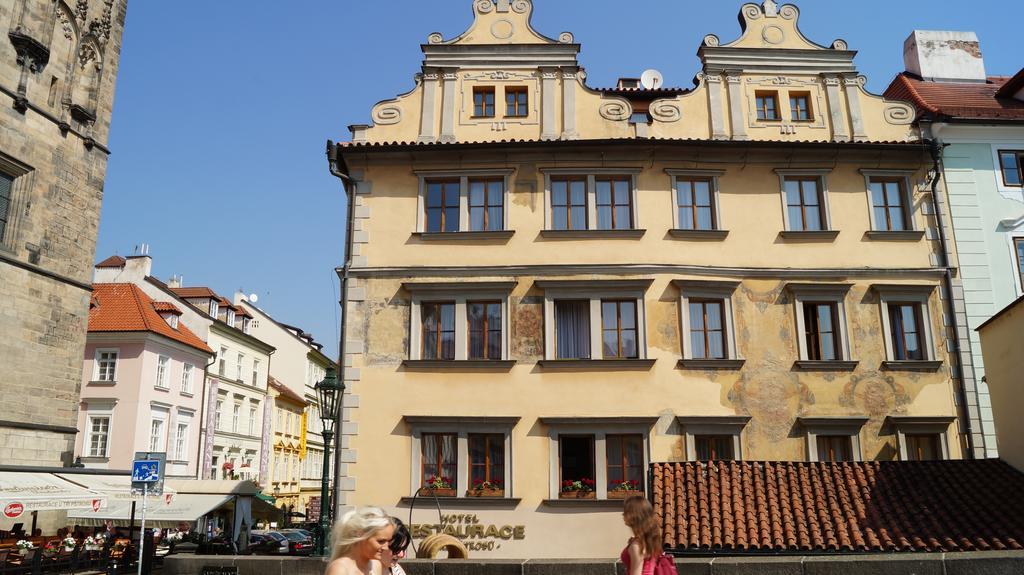 Hotel U 3 Pstrosu Prag Eksteriør billede